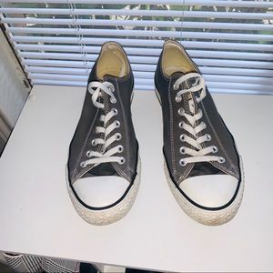 Classic Converse  shoes Barely worn size 10 gray